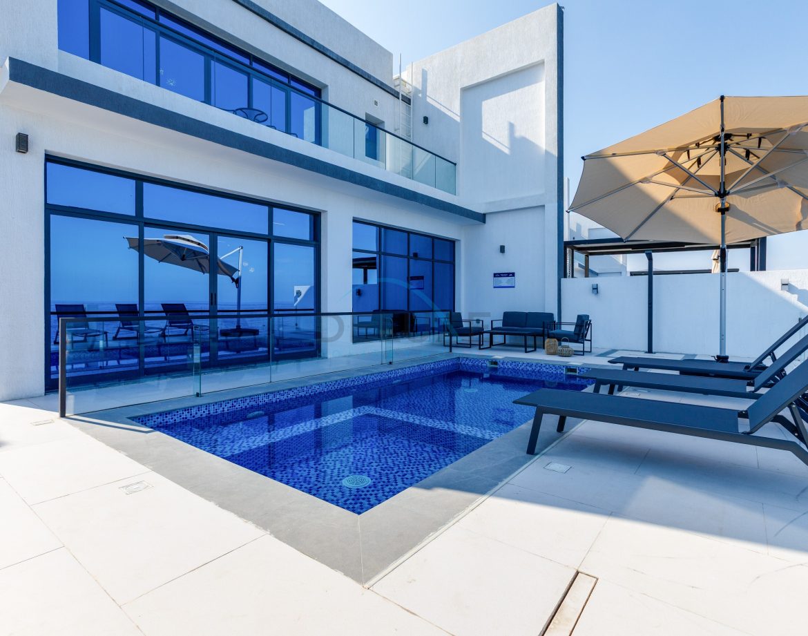 8-Bedroom Sea-View Villa — Al Dana Island — photo 19