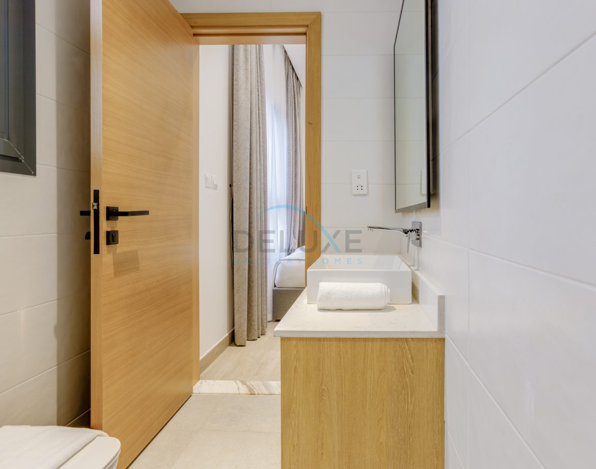 5-Bedroom Private-Pool Villa — Al Dana Island — photo 32