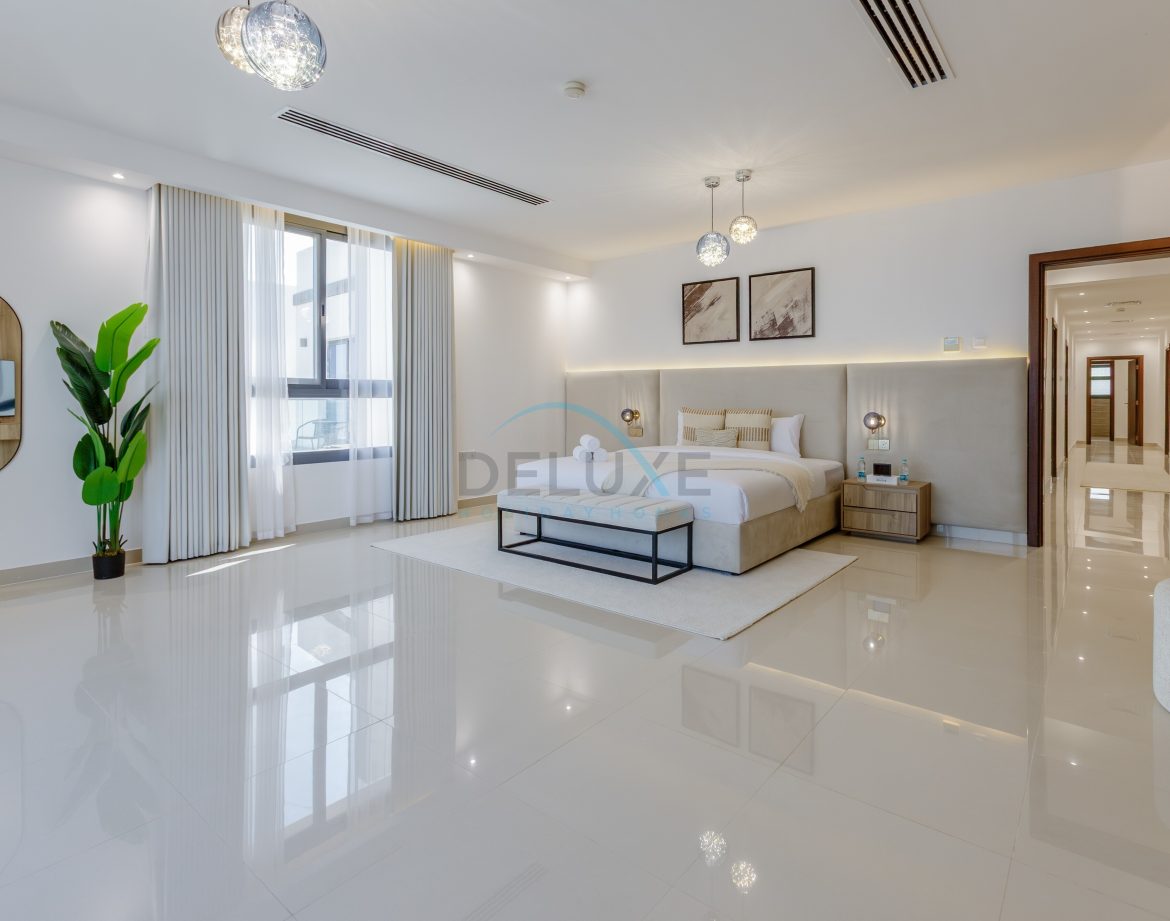 8-Bedroom Sea-View Villa — Al Dana Island — photo 25