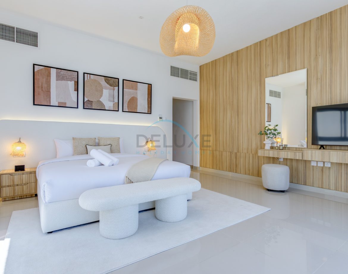 6-Bedroom Sea-View Villa — Al Dana Island — photo 30