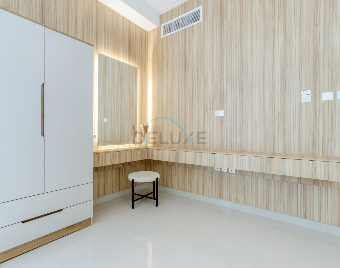 7-Bedroom Villa — Al Dana Island — photo 32