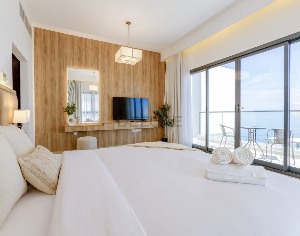 5-Bedroom Sea-View Villa — Al Dana Island — photo 31