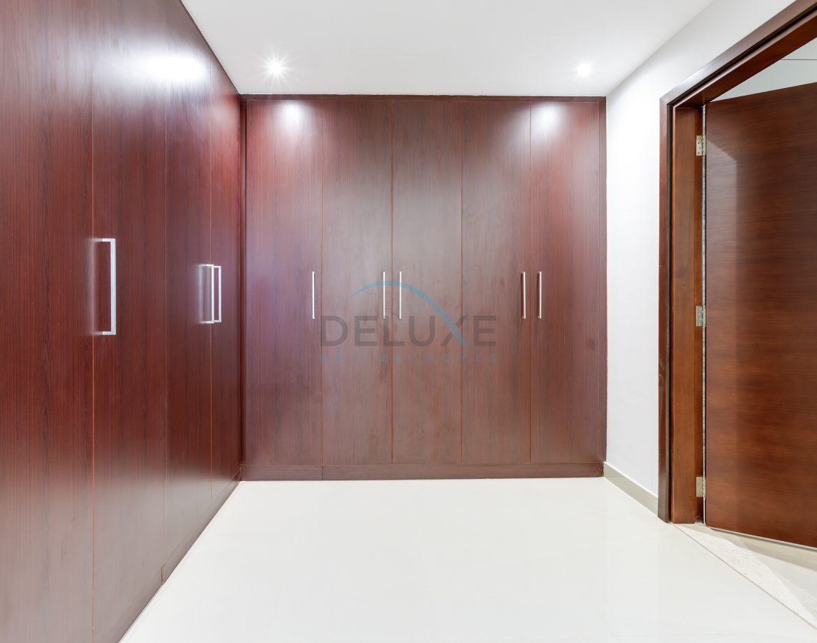 8-Bedroom Sea-View Villa — Al Dana Island — photo 28