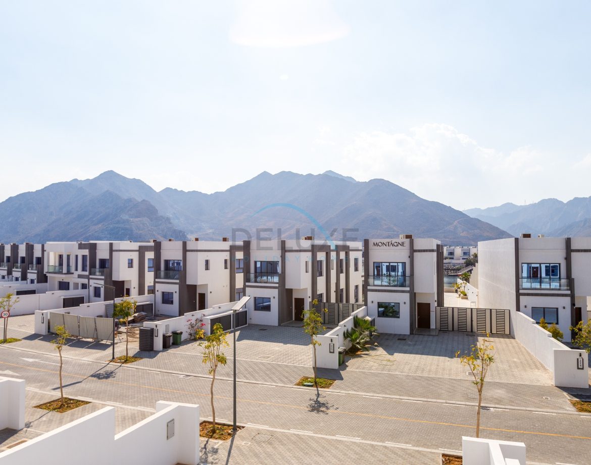 8-Bedroom Sea-View Villa — Al Dana Island — photo 5