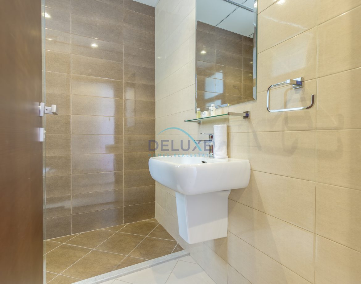 4-Bedroom Sea-View Villa — Al Dana Island — photo 19
