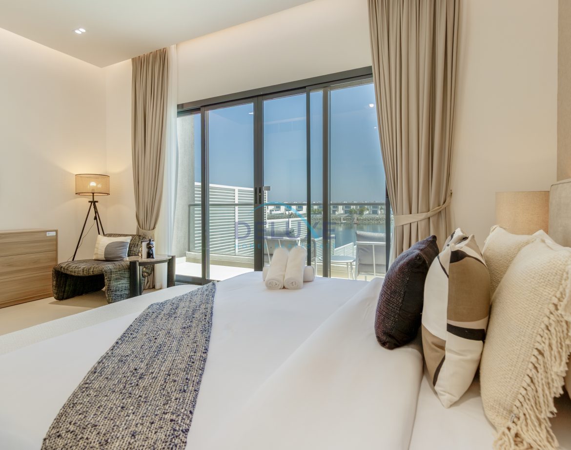4-Bedroom Sea-View Villa — Al Dana Island — photo 28