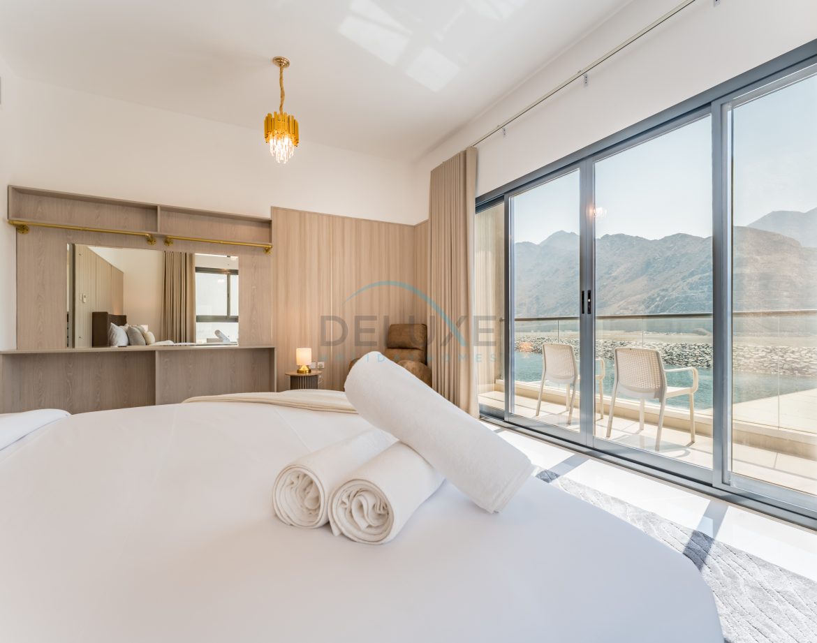 5-Bedroom Private-Pool Villa — Al Dana Island — photo 32