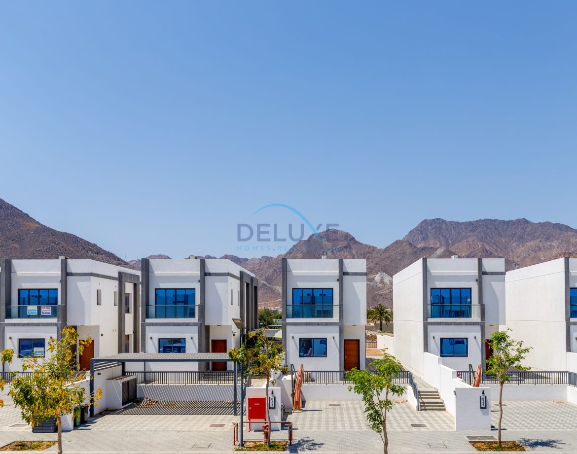 4-Bedroom Sea-View Villa — Al Dana Island — photo 37