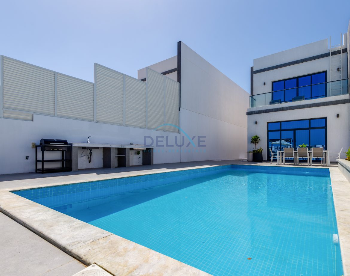 4-Bedroom Sea-View Villa — Al Dana Island — photo 3