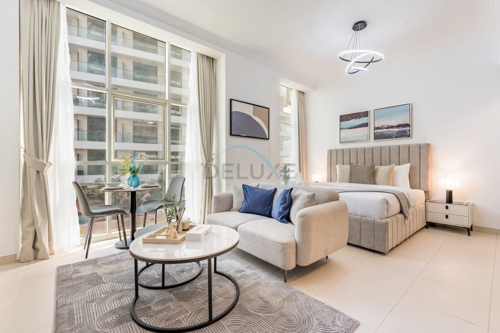 Studio Near Dubai Water Canal and Bus Station, Conveniently Close to Downtown, The Scala Tower