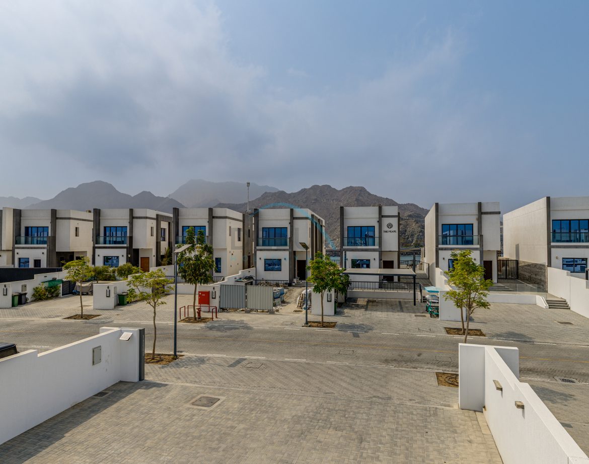 5-Bedroom Private-Pool Villa — Al Dana Island — photo 36