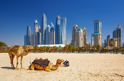 Dubai travel guide 2025: vibrant Dubai festival with crowds enjoying perfect weather