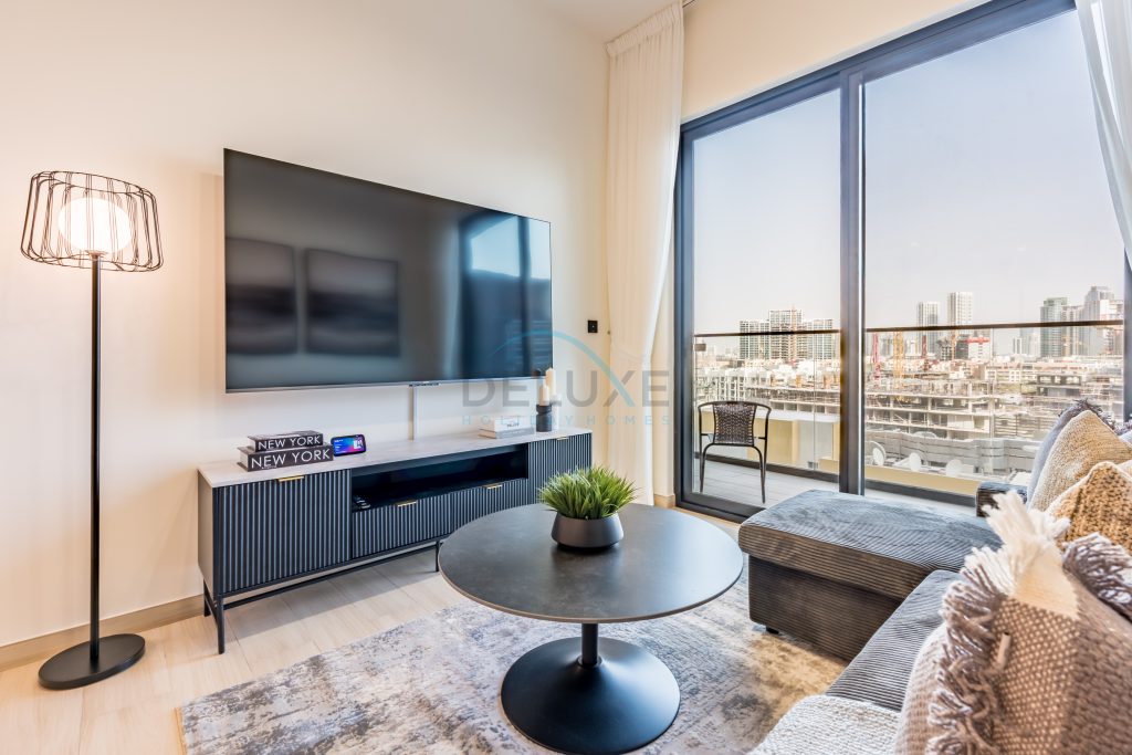السكن الرئيسي في JVC، بالقرب من سيركل مول، وحديقة المعجزات وعلى بعد دقائق من مرسى دبي – بينغاتي هايتس