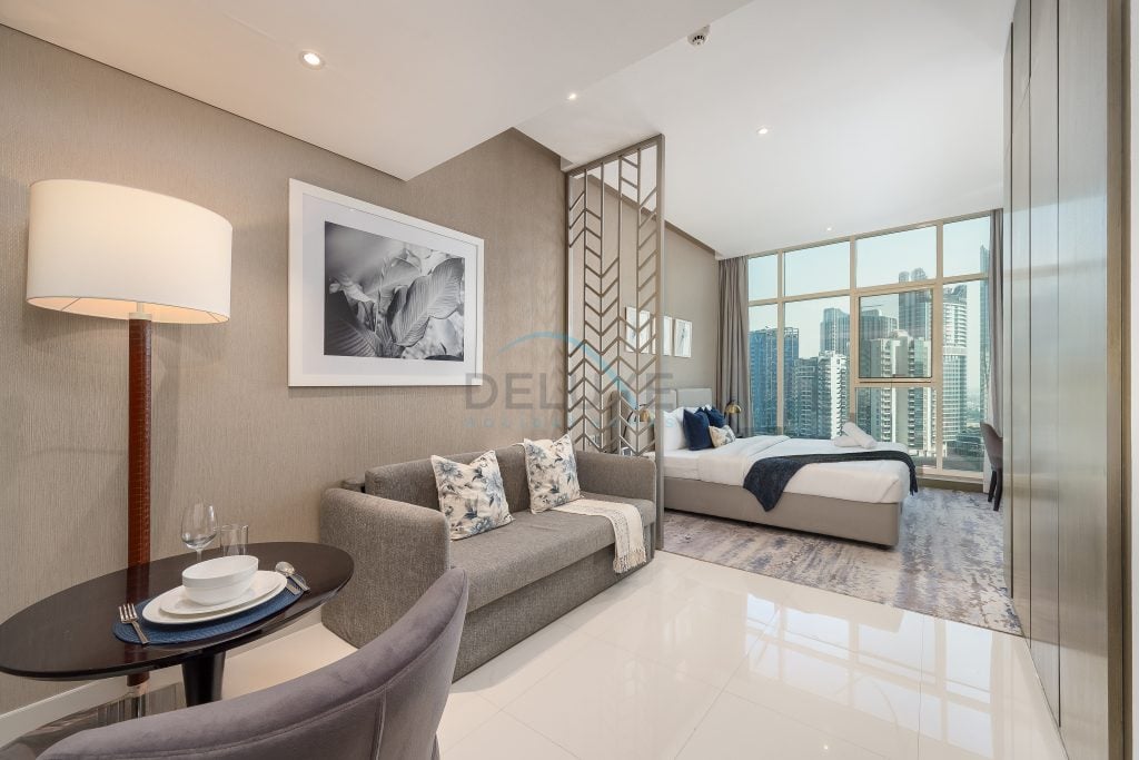 Dubai Water Canal View, Minutes away from Burj Khalifa and Dubai Mall, Near Metro Bus Station – Prive by Damac B