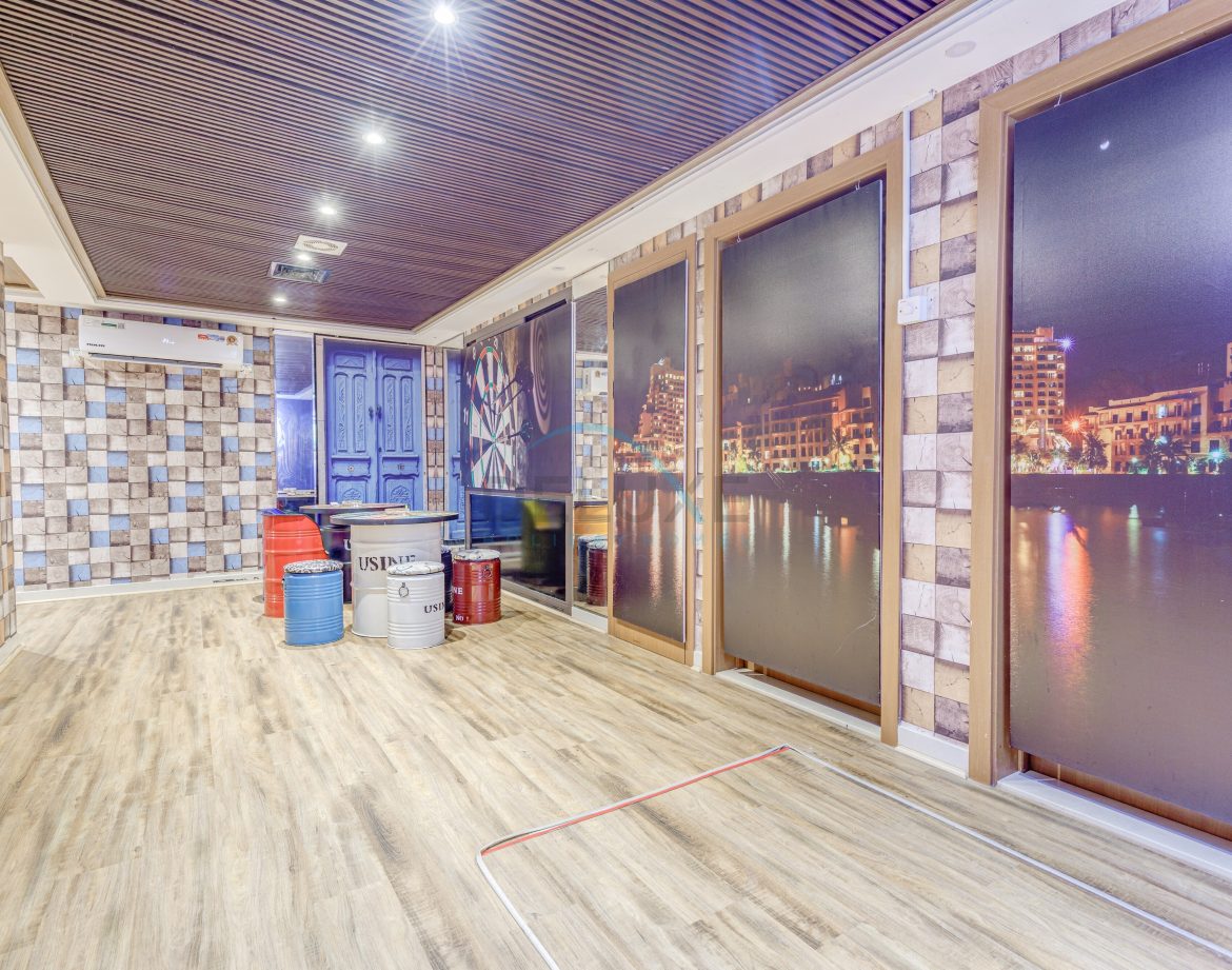 2-Bedroom Sea-View Apartment — Mina Al Fajer — photo 7