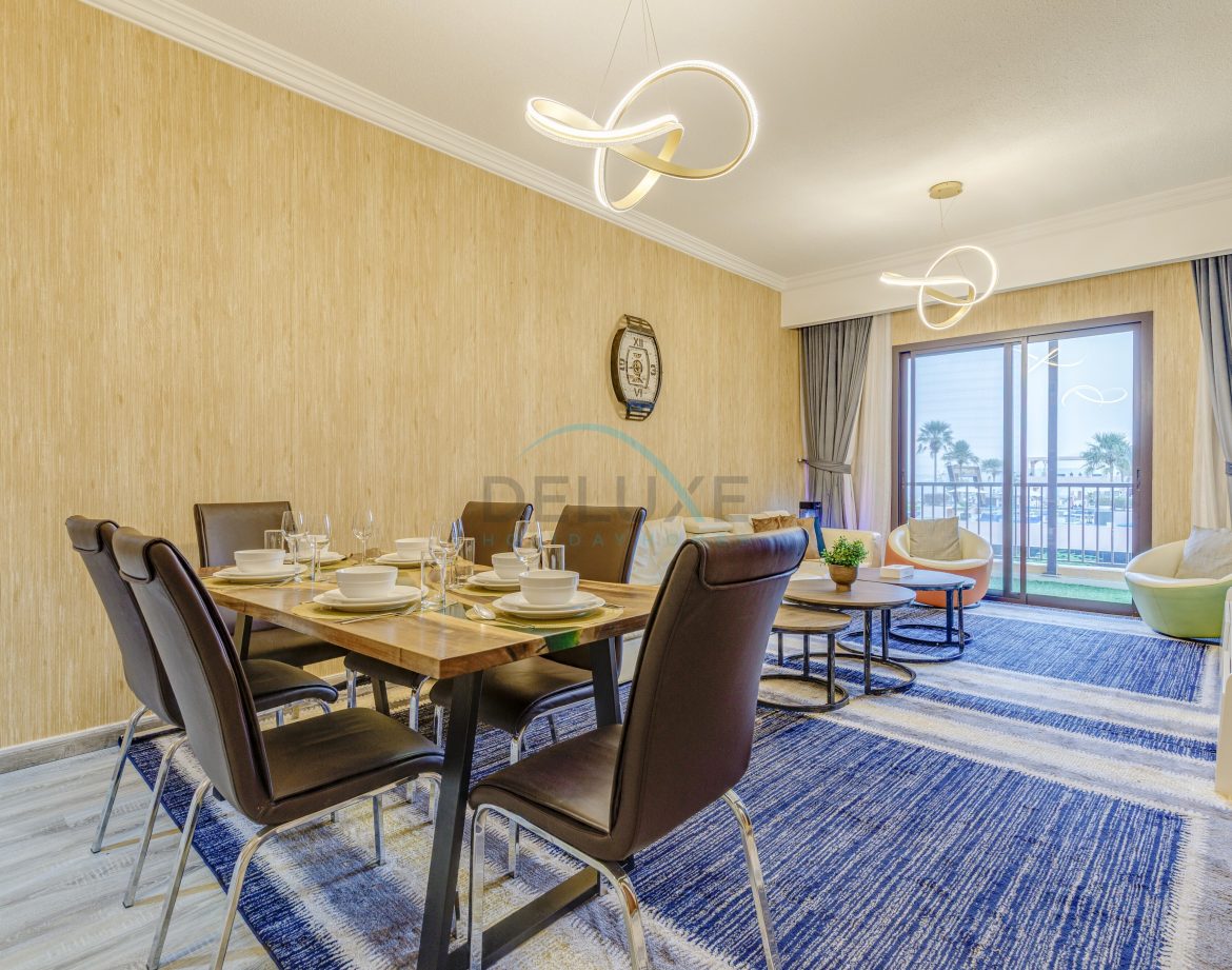 2-Bedroom Sea-View Apartment — Mina Al Fajer — photo 12