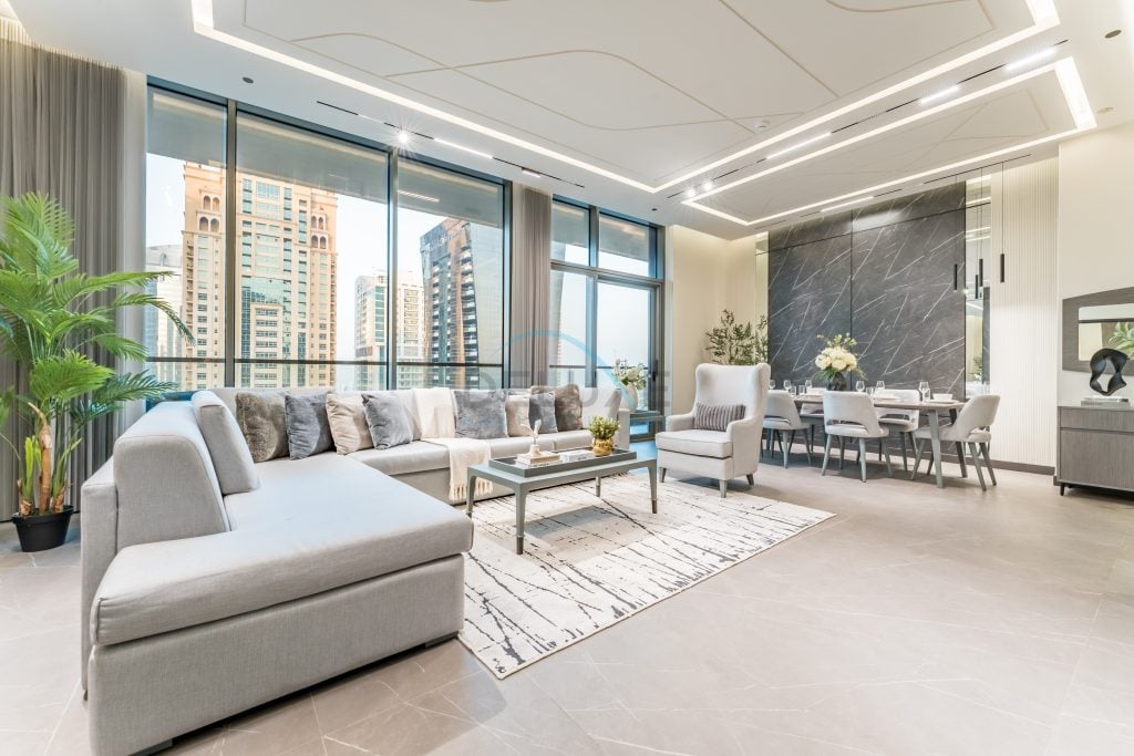 Luxurious High-Floor 3BR with Assistant Room, Showcasing Lake & City Views, Just Moments’ Drive from JBR Beaches and Ain Dubai, MBL Royal