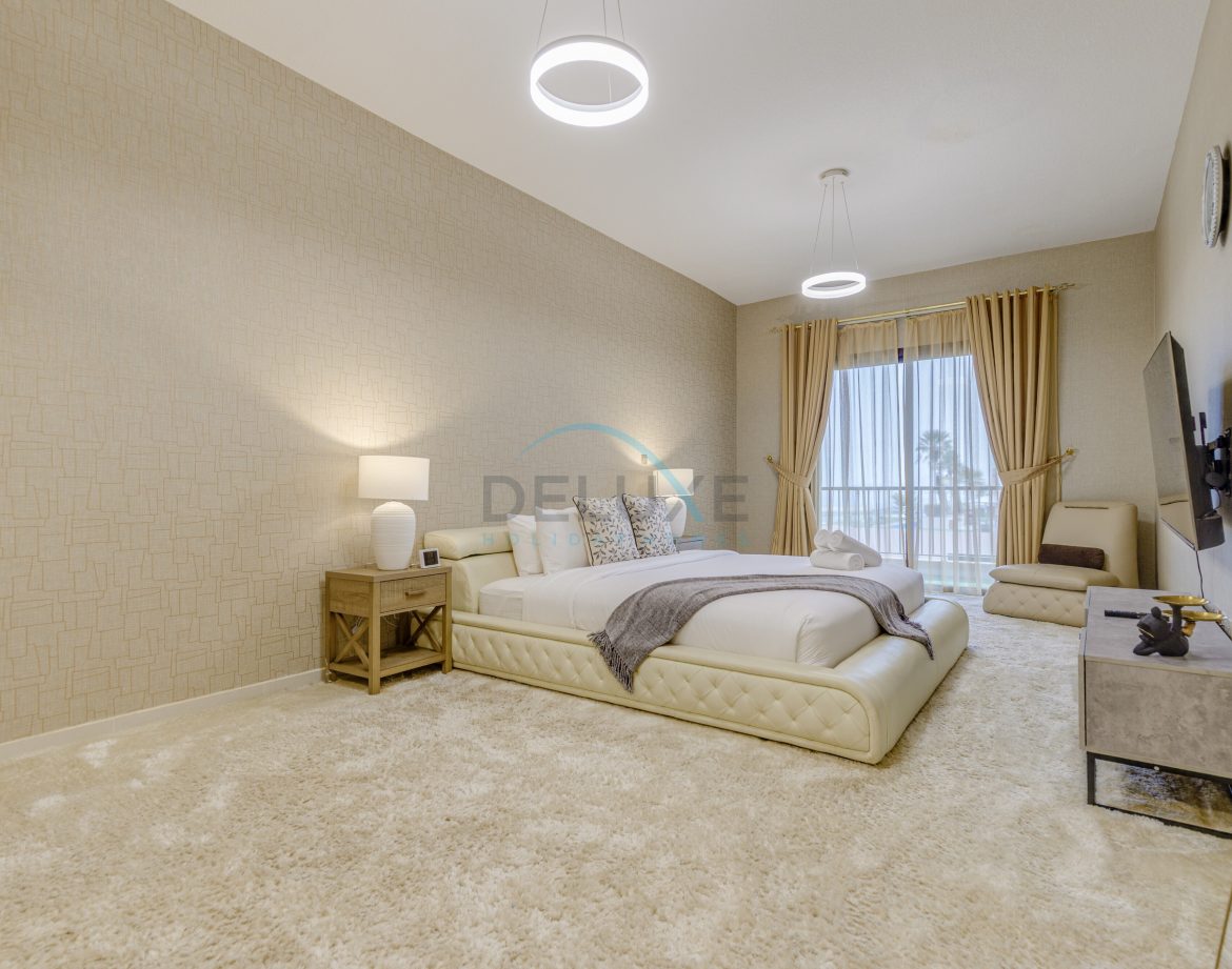 2-Bedroom Sea-View Apartment — Mina Al Fajer — photo 24