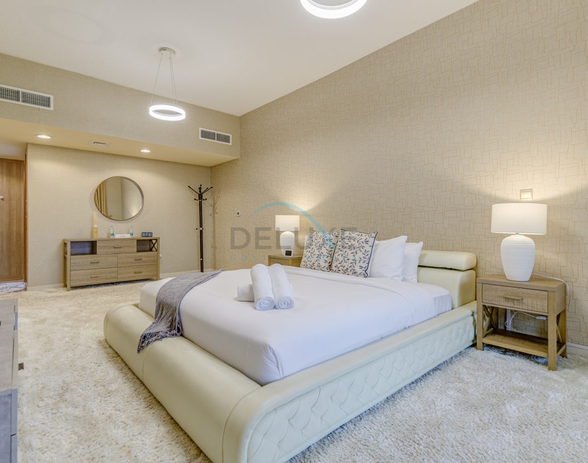 2-Bedroom Sea-View Apartment — Mina Al Fajer — photo 26