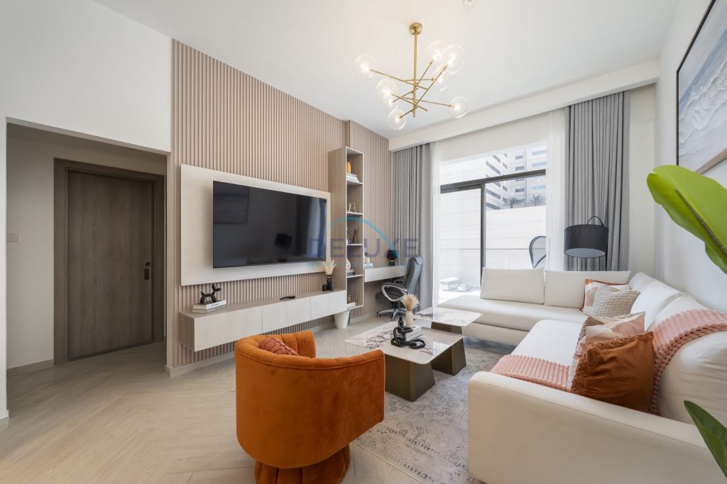 Few Minutes Walk to Circle Mall, Conveniently Close Community Park, and Near the Bus Station for Effortless Metro Access – Oxford Terraces 2