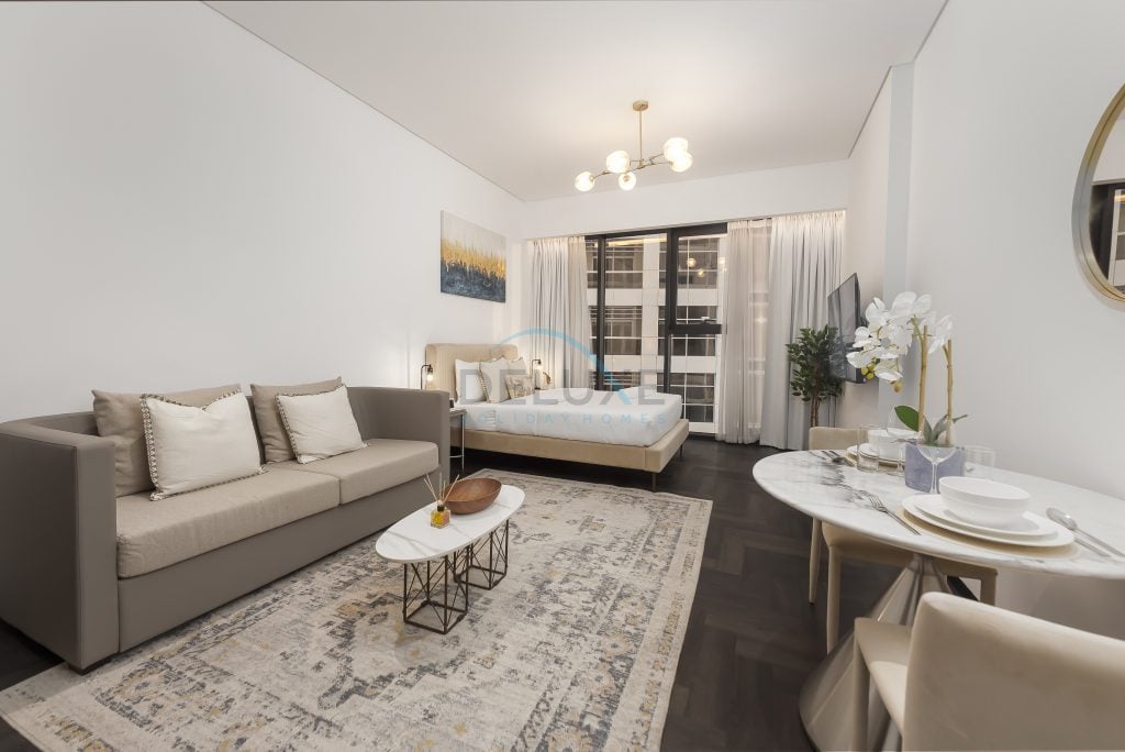 Studio Just Minutes’ Drive to Downtown Dubai’s Top Attractions, Close to Zabeel Stadium, O10 Building