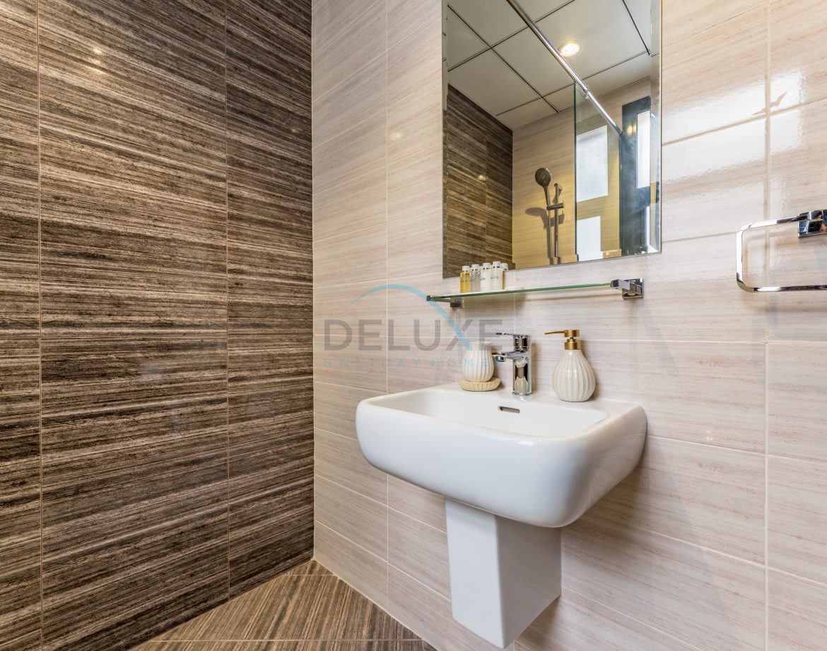 5-Bedroom Private-Pool Villa — Al Dana Island — photo 14