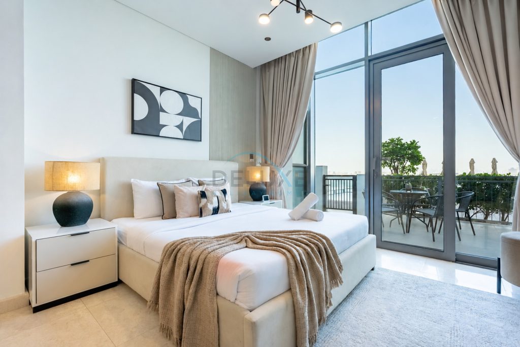 Stylish Studio with Sea Views and Direct Access to the Pool from Balcony, The Anwa By Omniyat