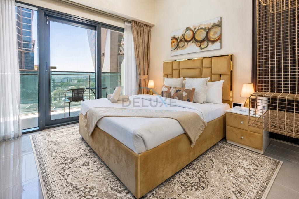 City View Studio, Walking Distance to Metro and a Few Steps from Dubai Water Canal, Merano Tower