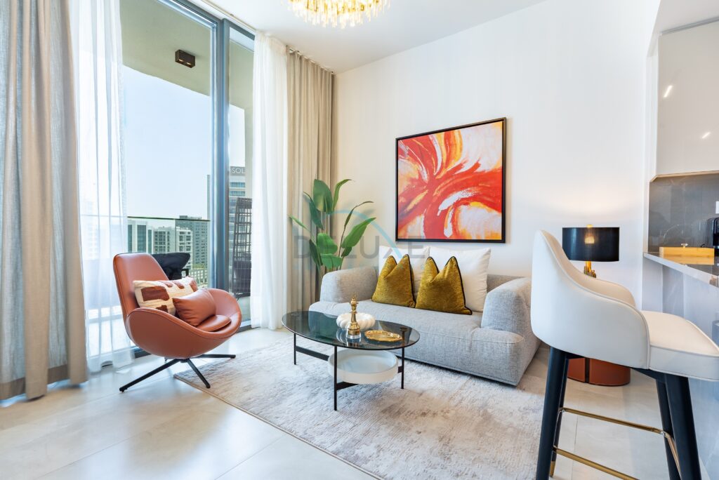 Stylish Top-Floor 1BR with City Views, Close to Dubai Water Canal and City Attractions, The Paragon by IGO