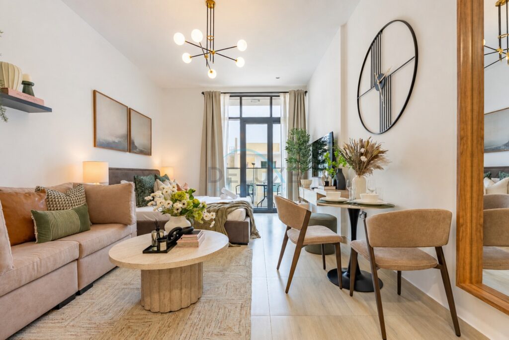 Studio with a Peaceful Community View, Near the Park and Just Minutes by Car from Dubai Butterfly Garden, Pantheon Elysee II