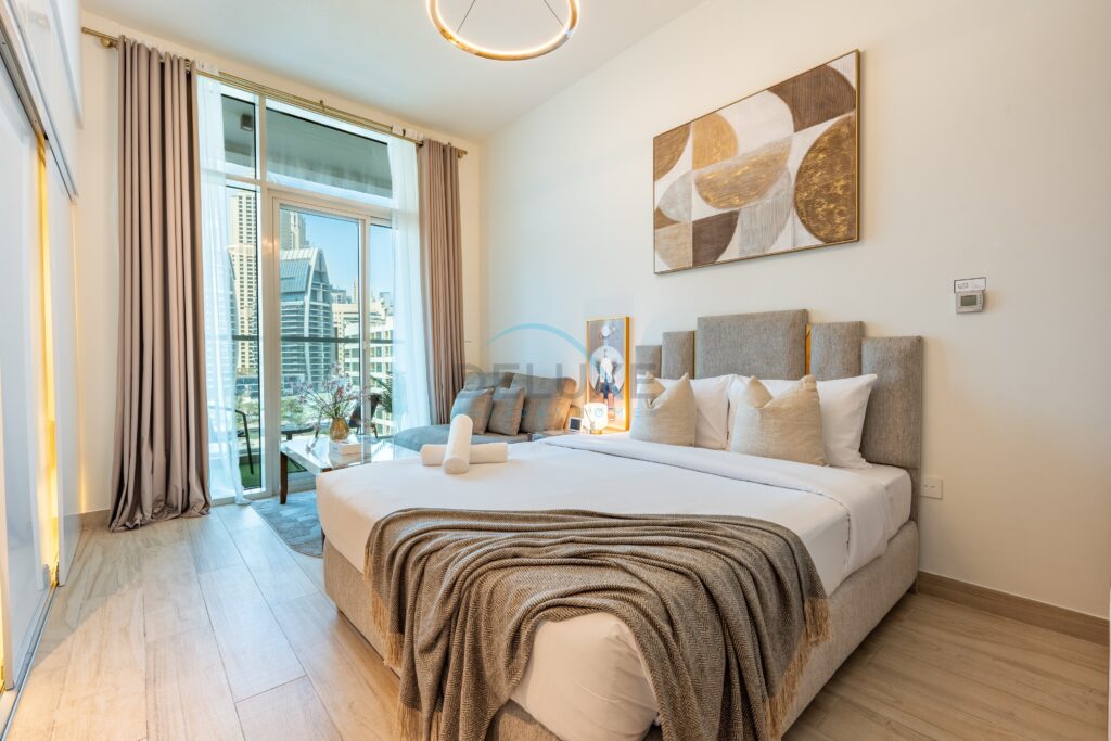 Elegant Marina View Studio, Steps from Marina Walk and Approximately 15 Minutes’ Walk to Ain Dubai & the Beach, Studio One