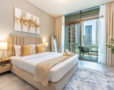 Refined Studio with Sweeping Dubai Water Canal and City Views, Just Minutes Drive from Dubai Mall and Burj Khalifa, Peninsula Two