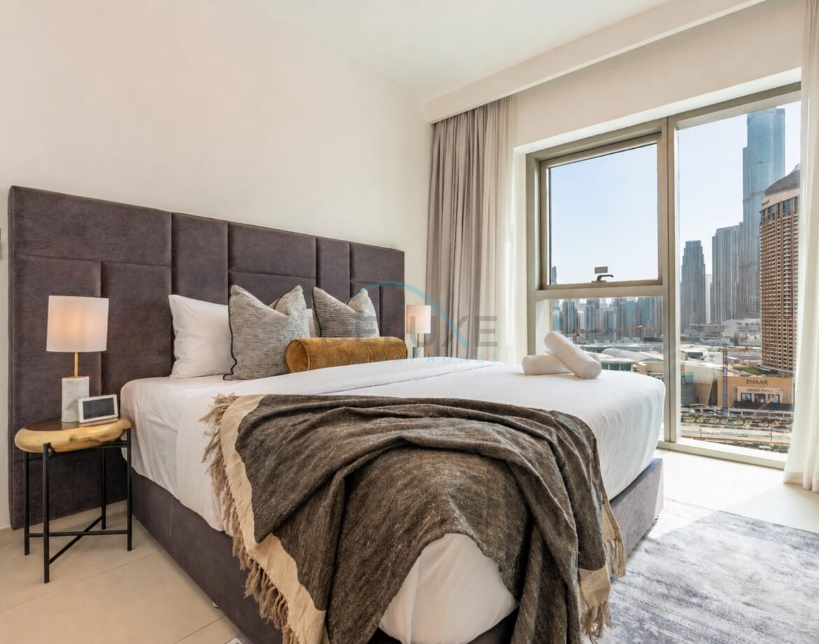 High-Floor 2BR with Balcony Framing Stunning Burj Khalifa Views, Near Dubai Mall, Downtown Views II Tower 3 — photo 4