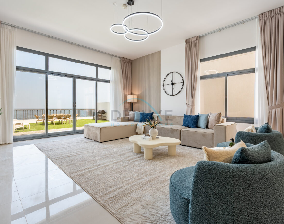Modern 4BR Villa with Assistant and Driver Room, Spacious Backyard and BBQ Overlooking Gulf Views, Al Dana Island, — photo 1
