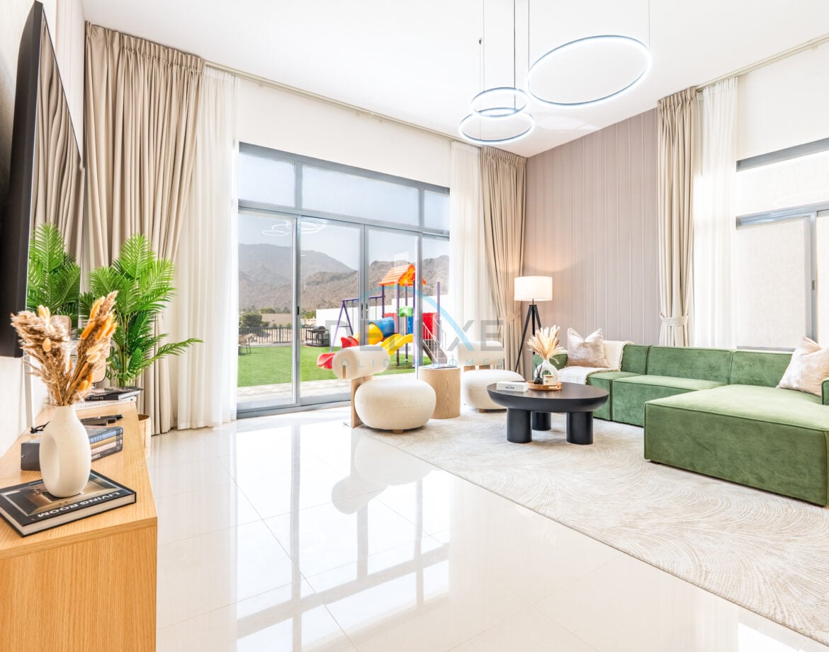 Sea and Mountain Views 4BR Plus Assistant Room with Own Kids’ Play Area, Spacious Outdoor Lounge and BBQ, Al Dana Island — photo 1