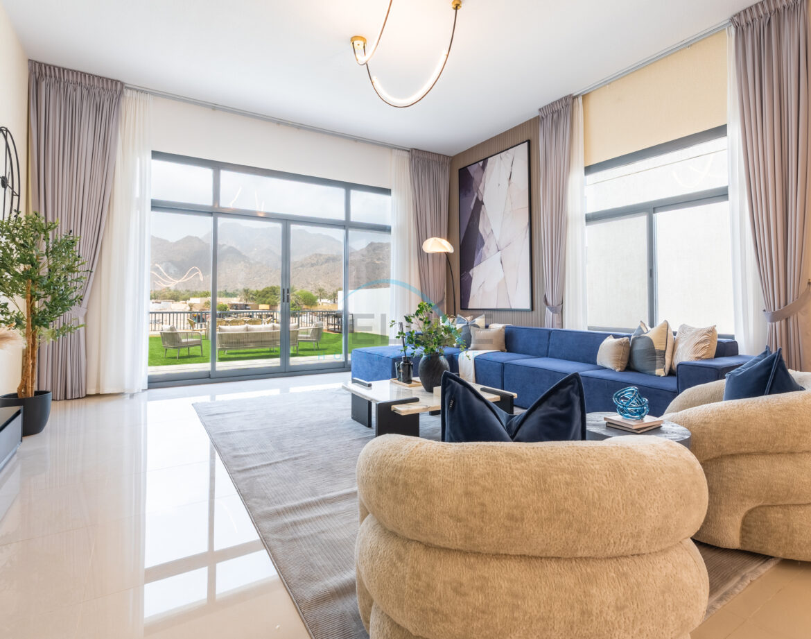 Modern 4BR with Assistant Room Retreat Villa, Facing Sea and Mountain Views, BBQ and Spacious Backyard, Al Dana Island — photo 1