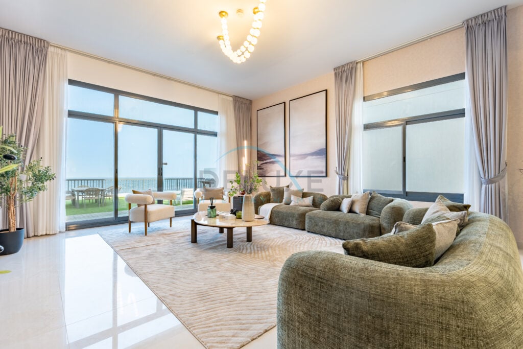 Gulf Sea Views 4BR with Assistant and Driver’s Room, Spacious Layout, BBQ Area, Private Backyard, Al Dana Island