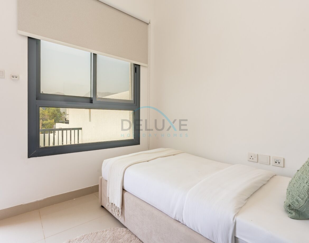 Contemporary 4BR Villa with Assistant & Driver Rooms, Gulf Views, BBQ and Outdoor Lounge, Al Dana Island — photo 7
