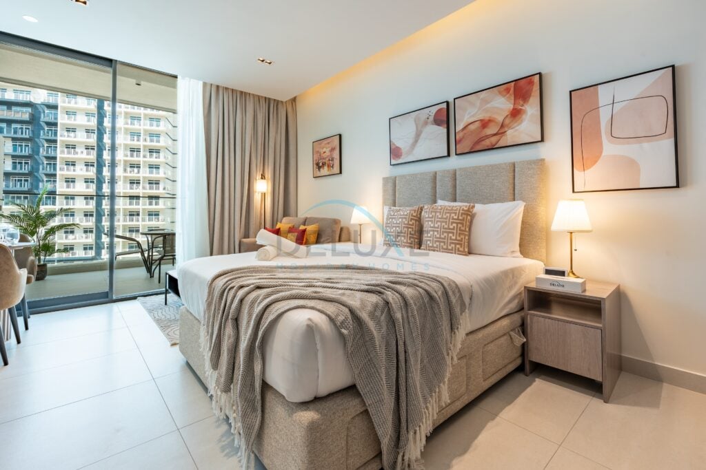 Studio with Balcony Overlooking the Community, Short Drive to Butterfly Garden, NAS 3