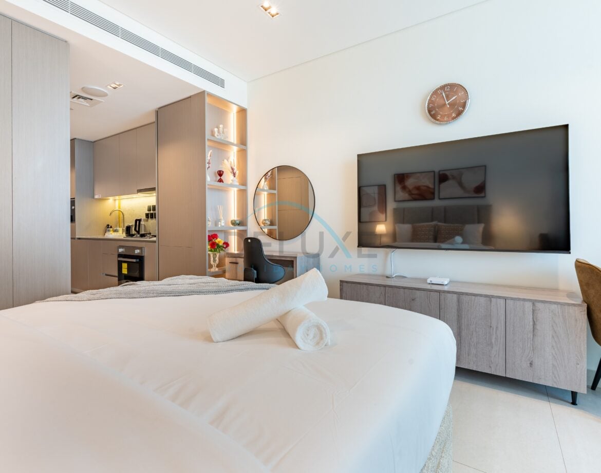 Studio with Balcony Overlooking the Community, Short Drive to Butterfly Garden, NAS 3 — photo 13