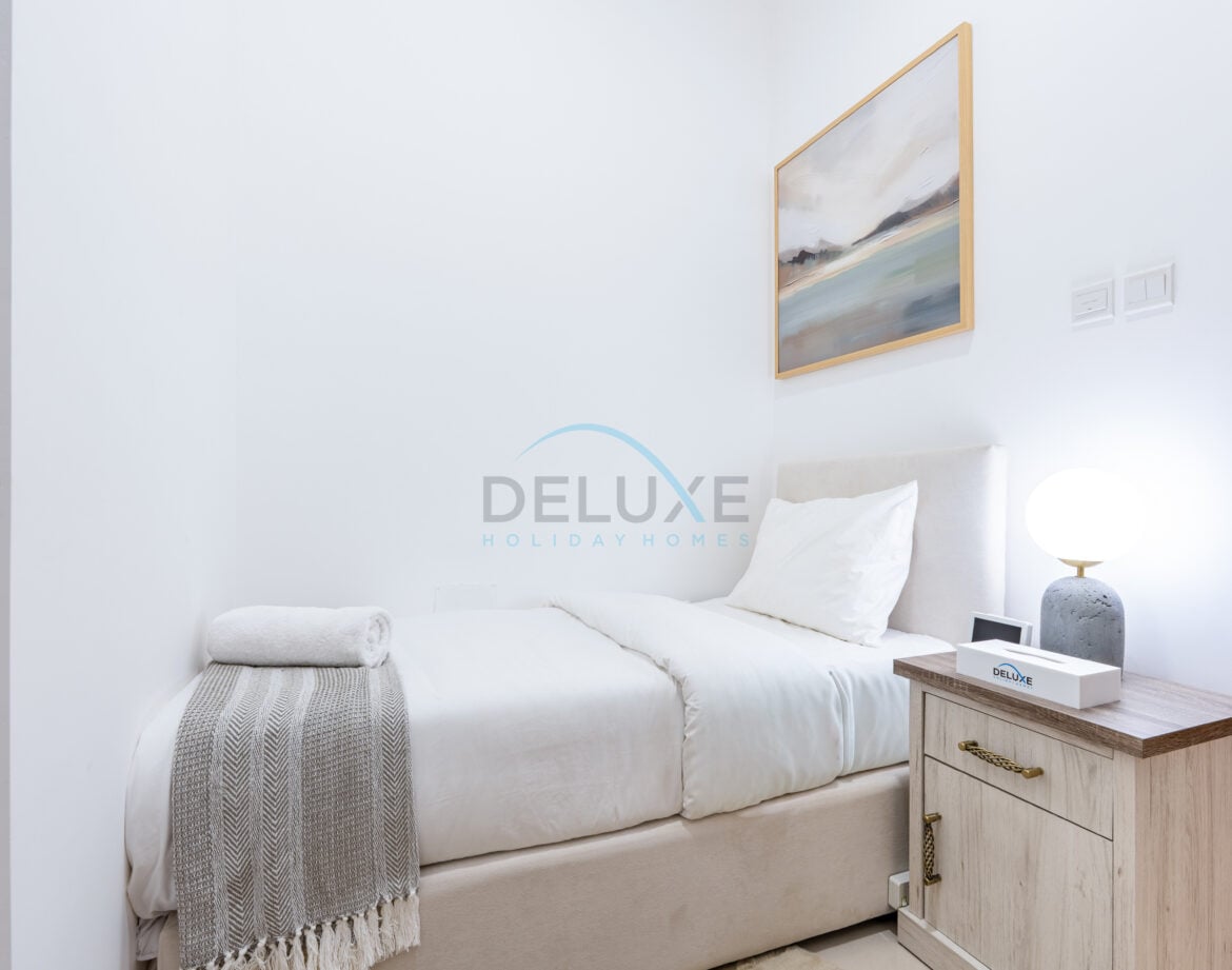 Sea and Mountain Views 4BR Plus Assistant Room with Own Kids’ Play Area, Spacious Outdoor Lounge and BBQ, Al Dana Island — photo 14