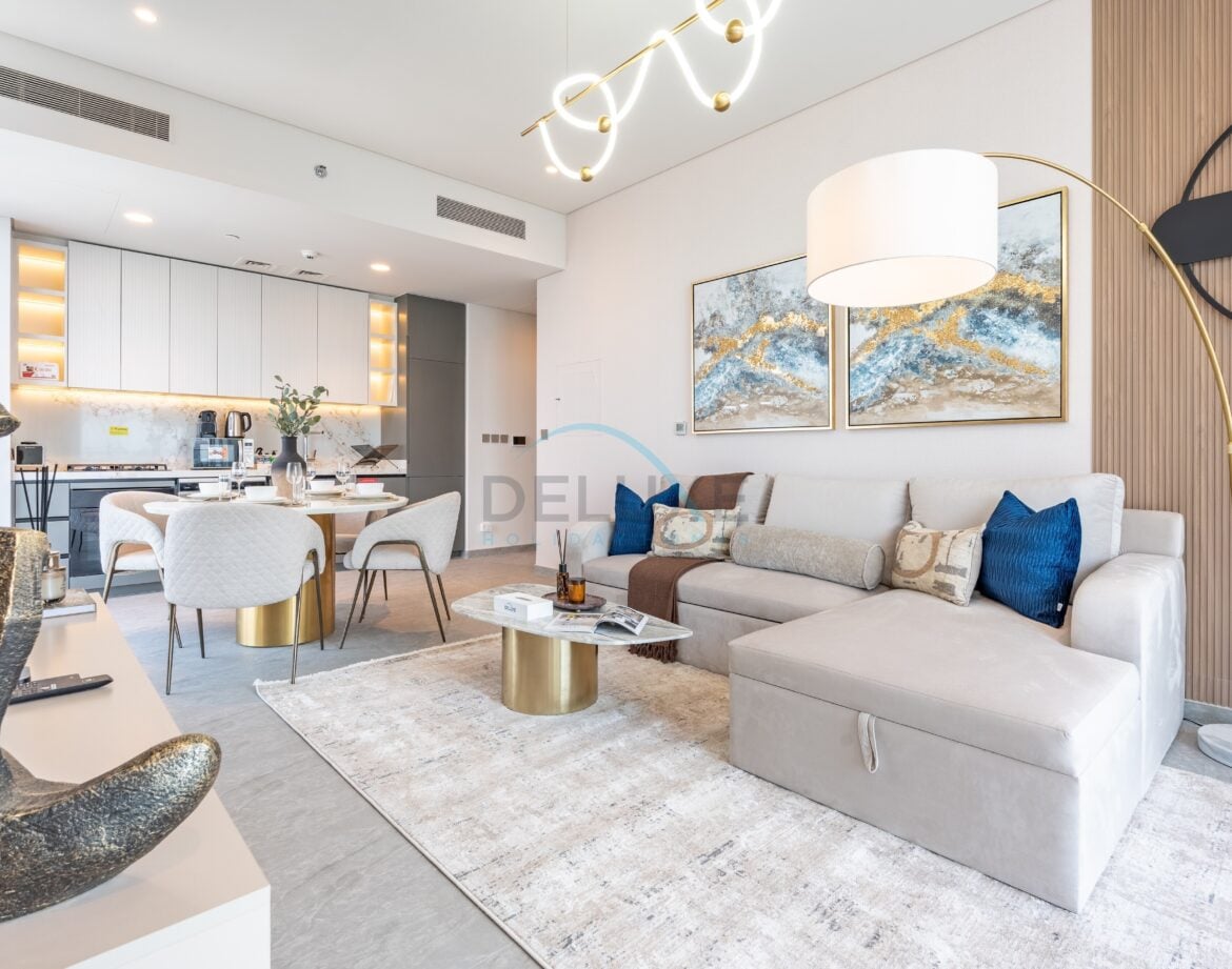 Sky-Level 1BR with Spacious Balcony Overlooking the Canal, Minutes from Downtown, Peninsula Four — photo 15