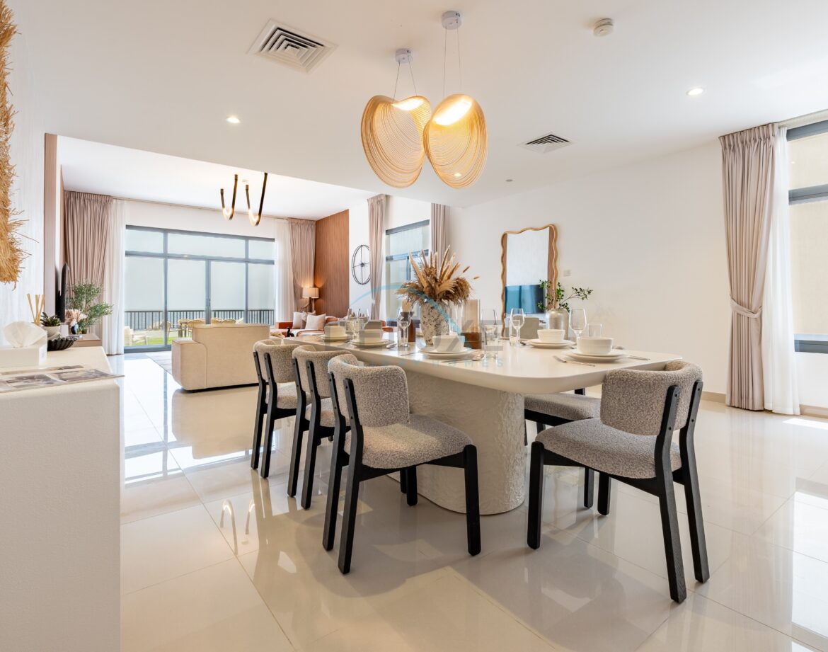 Contemporary 4BR Villa with Assistant & Driver Rooms, Gulf Views, BBQ and Outdoor Lounge, Al Dana Island — photo 3