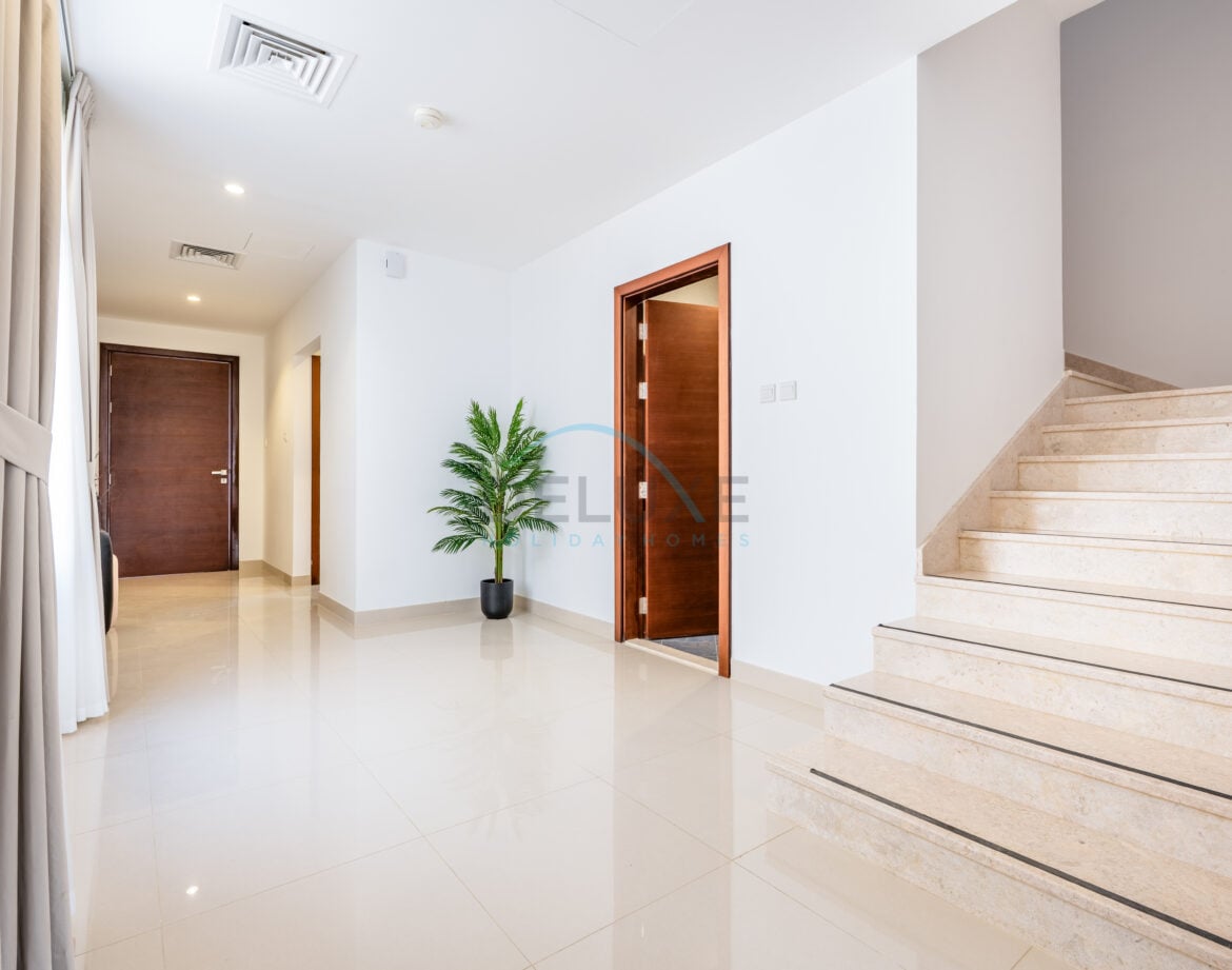 Sea and Mountain Views 4BR Plus Assistant Room with Own Kids’ Play Area, Spacious Outdoor Lounge and BBQ, Al Dana Island — photo 17