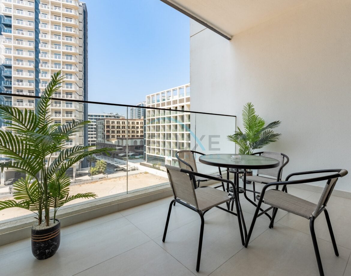Studio with Balcony Overlooking the Community, Short Drive to Butterfly Garden, NAS 3 — photo 4