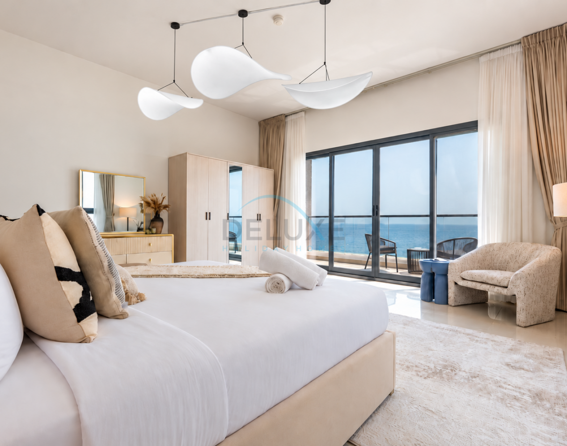 Facing Sea and Mountain 4BR Plus Assistant and Driver’s Room with Own Backyard, BBQ and Spacious Layout, Al Dana Island — photo 3