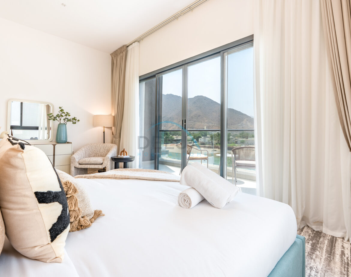 Sea and Mountain Views 4BR Plus Assistant Room with Own Kids’ Play Area, Spacious Outdoor Lounge and BBQ, Al Dana Island — photo 21