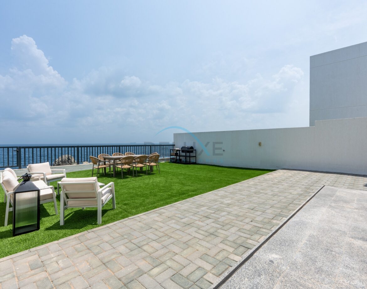 Contemporary 4BR Villa with Assistant & Driver Rooms, Gulf Views, BBQ and Outdoor Lounge, Al Dana Island — photo 2