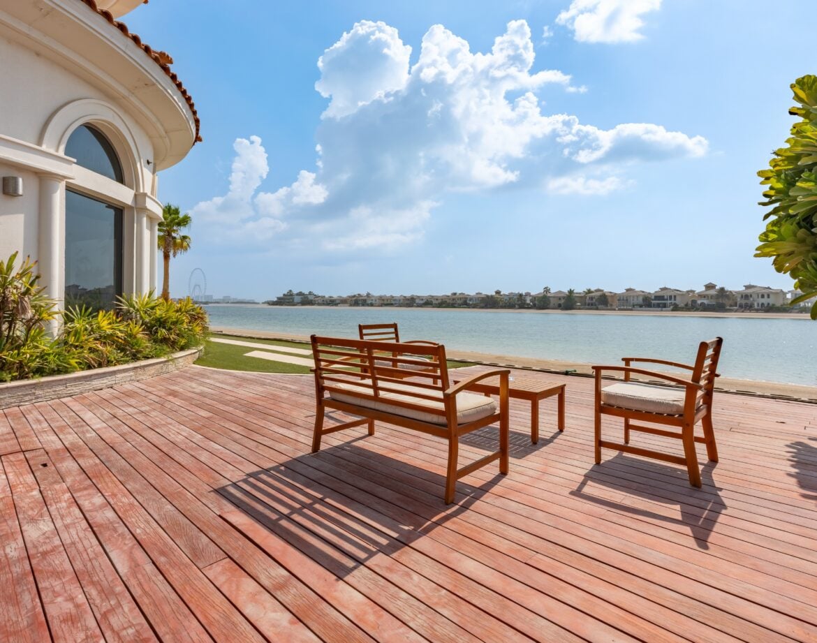 Beachfront 6BR Villa with Two Assistant Rooms, Thatched Poolside Cabana, Private Pool, BBQ Area & Private Beach Access in Frond P — photo 19