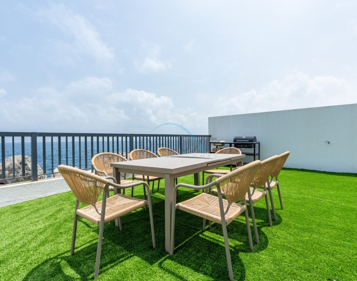 Contemporary 4BR Villa with Assistant & Driver Rooms, Gulf Views, BBQ and Outdoor Lounge, Al Dana Island — photo 22